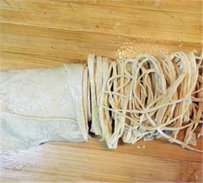 买的干豆皮应该怎么泡开？，干豆腐皮怎么泡？图2